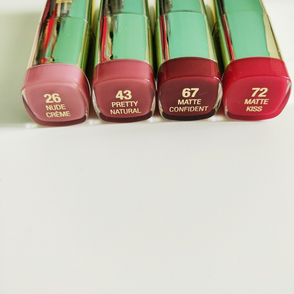 MILANI LIPSTICKS - Picture 2 of 3